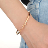 FGLC122_00 L Collection Diamond Oval Bangle